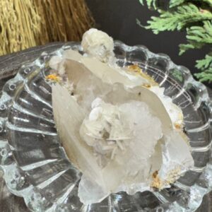 Petal Calcite with two florets