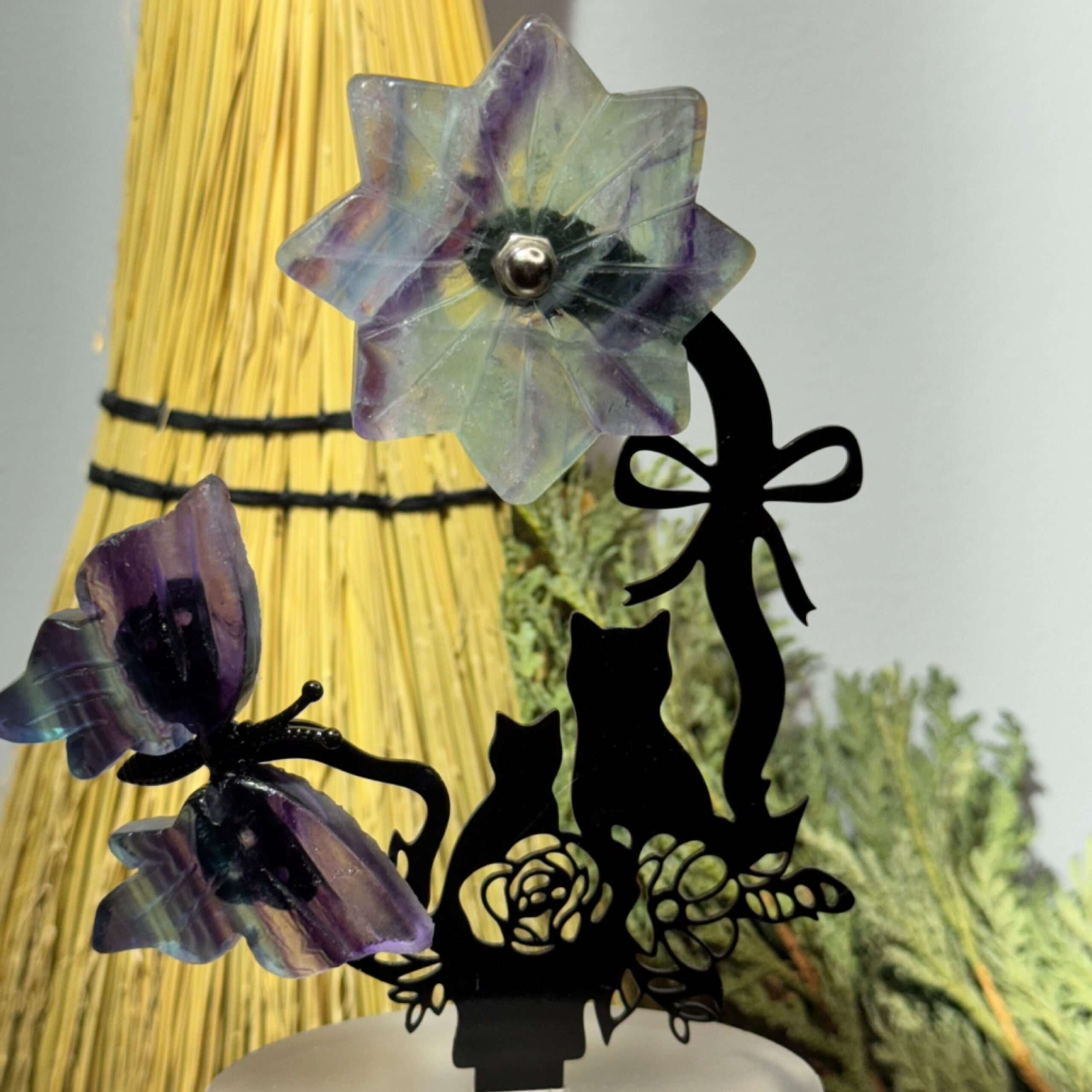 Fluorite spinning flower